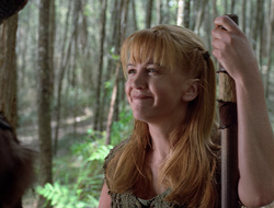 extant_XenaWarriorPrincess_2x16-ForHimtheBellTolls_00175