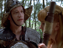 extant_XenaWarriorPrincess_2x16-ForHimtheBellTolls_00177