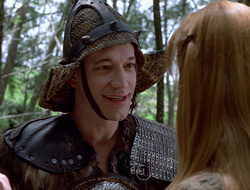 extant_XenaWarriorPrincess_2x16-ForHimtheBellTolls_00198