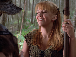 extant_XenaWarriorPrincess_2x16-ForHimtheBellTolls_00210