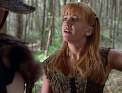 extant_XenaWarriorPrincess_2x16-ForHimtheBellTolls_00226