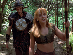 extant_XenaWarriorPrincess_2x16-ForHimtheBellTolls_00242