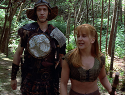 extant_XenaWarriorPrincess_2x16-ForHimtheBellTolls_00245
