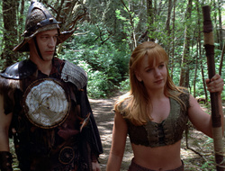 extant_XenaWarriorPrincess_2x16-ForHimtheBellTolls_00253