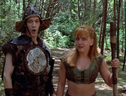 extant_XenaWarriorPrincess_2x16-ForHimtheBellTolls_00263