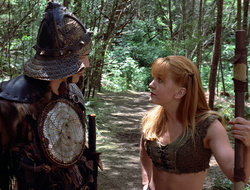 extant_XenaWarriorPrincess_2x16-ForHimtheBellTolls_00274