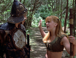 extant_XenaWarriorPrincess_2x16-ForHimtheBellTolls_00276