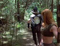 extant_XenaWarriorPrincess_2x16-ForHimtheBellTolls_00291