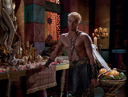 extant_XenaWarriorPrincess_2x16-ForHimtheBellTolls_00309