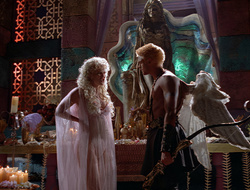 extant_XenaWarriorPrincess_2x16-ForHimtheBellTolls_00322