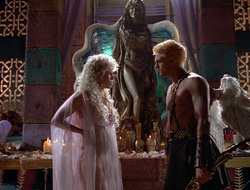 extant_XenaWarriorPrincess_2x16-ForHimtheBellTolls_00326