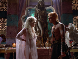extant_XenaWarriorPrincess_2x16-ForHimtheBellTolls_00327