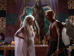 extant_XenaWarriorPrincess_2x16-ForHimtheBellTolls_00328