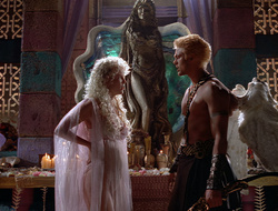 extant_XenaWarriorPrincess_2x16-ForHimtheBellTolls_00329