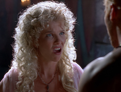 extant_XenaWarriorPrincess_2x16-ForHimtheBellTolls_00350