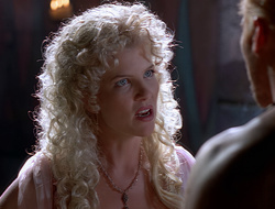 extant_XenaWarriorPrincess_2x16-ForHimtheBellTolls_00359