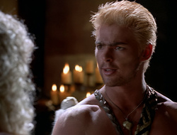 extant_XenaWarriorPrincess_2x16-ForHimtheBellTolls_00373