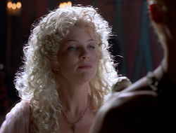 extant_XenaWarriorPrincess_2x16-ForHimtheBellTolls_00383