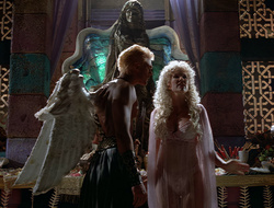 extant_XenaWarriorPrincess_2x16-ForHimtheBellTolls_00394