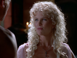 extant_XenaWarriorPrincess_2x16-ForHimtheBellTolls_00403