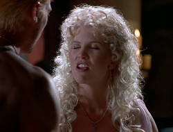 extant_XenaWarriorPrincess_2x16-ForHimtheBellTolls_00428