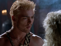 extant_XenaWarriorPrincess_2x16-ForHimtheBellTolls_00431