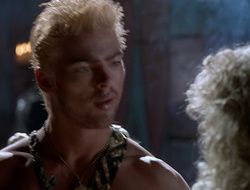 extant_XenaWarriorPrincess_2x16-ForHimtheBellTolls_00434