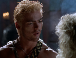 extant_XenaWarriorPrincess_2x16-ForHimtheBellTolls_00437