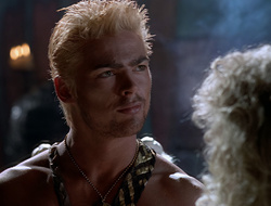 extant_XenaWarriorPrincess_2x16-ForHimtheBellTolls_00443