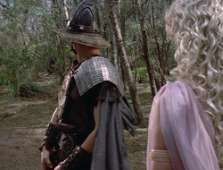 extant_XenaWarriorPrincess_2x16-ForHimtheBellTolls_00463