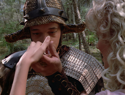extant_XenaWarriorPrincess_2x16-ForHimtheBellTolls_00497
