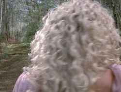 extant_XenaWarriorPrincess_2x16-ForHimtheBellTolls_00515