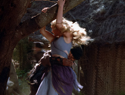 extant_XenaWarriorPrincess_2x16-ForHimtheBellTolls_00534