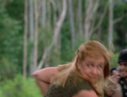 extant_XenaWarriorPrincess_2x16-ForHimtheBellTolls_00563