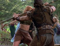 extant_XenaWarriorPrincess_2x16-ForHimtheBellTolls_00573