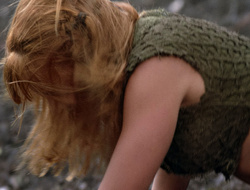 extant_XenaWarriorPrincess_2x16-ForHimtheBellTolls_00587