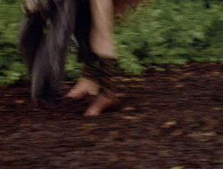 extant_XenaWarriorPrincess_2x16-ForHimtheBellTolls_00596