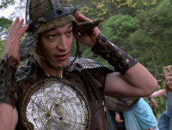 extant_XenaWarriorPrincess_2x16-ForHimtheBellTolls_00612
