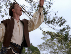 extant_XenaWarriorPrincess_2x16-ForHimtheBellTolls_00632