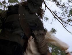 extant_XenaWarriorPrincess_2x16-ForHimtheBellTolls_00645