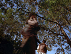 extant_XenaWarriorPrincess_2x16-ForHimtheBellTolls_00653