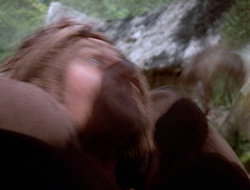 extant_XenaWarriorPrincess_2x16-ForHimtheBellTolls_00678