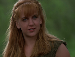 extant_XenaWarriorPrincess_2x16-ForHimtheBellTolls_00734