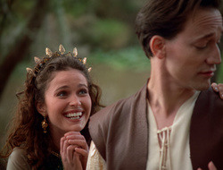 extant_XenaWarriorPrincess_2x16-ForHimtheBellTolls_00761