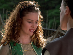 extant_XenaWarriorPrincess_2x16-ForHimtheBellTolls_00777