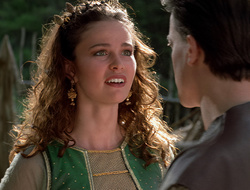 extant_XenaWarriorPrincess_2x16-ForHimtheBellTolls_00779
