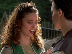 extant_XenaWarriorPrincess_2x16-ForHimtheBellTolls_00783