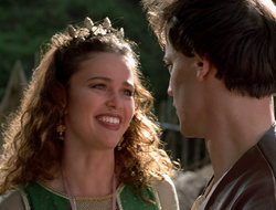 extant_XenaWarriorPrincess_2x16-ForHimtheBellTolls_00809