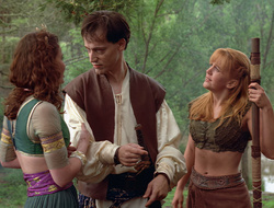extant_XenaWarriorPrincess_2x16-ForHimtheBellTolls_00813