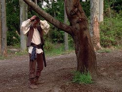 extant_XenaWarriorPrincess_2x16-ForHimtheBellTolls_00842